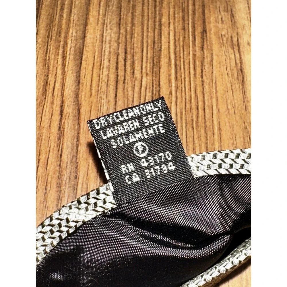 Van‎ Heusen Men's Neck Tie 100% Silk RN 43170